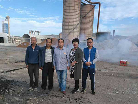 公司杜工、賀工出席烏蘭察布客戶(hù)600噸活性石灰回轉窯奠基儀式